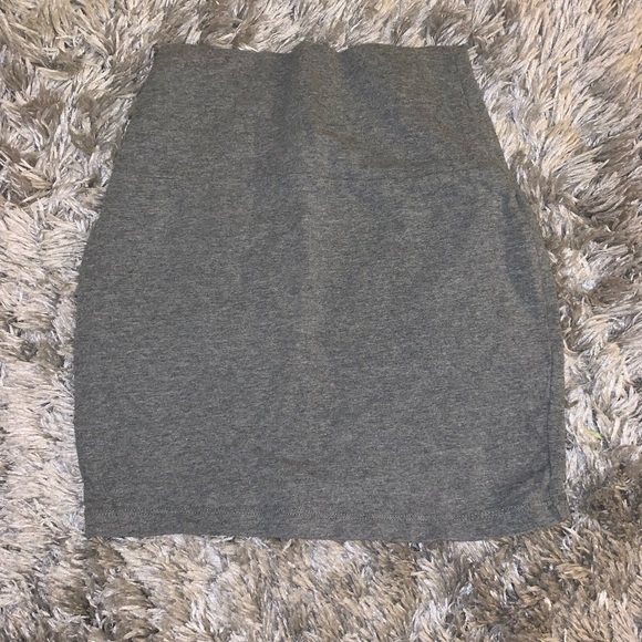 Forever 21 Dresses & Skirts - Gray skirt